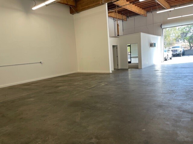 More Photos Of 6100 Enterprise Dr, Diamond Springs Light Distribution For Lease