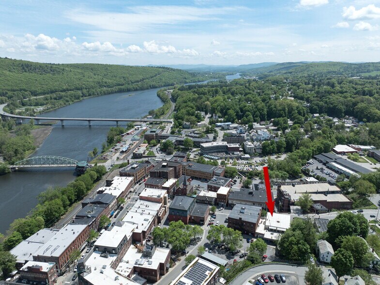 More Photos Of 69 Elliot St, Brattleboro Storefront Retail Residential For Sale