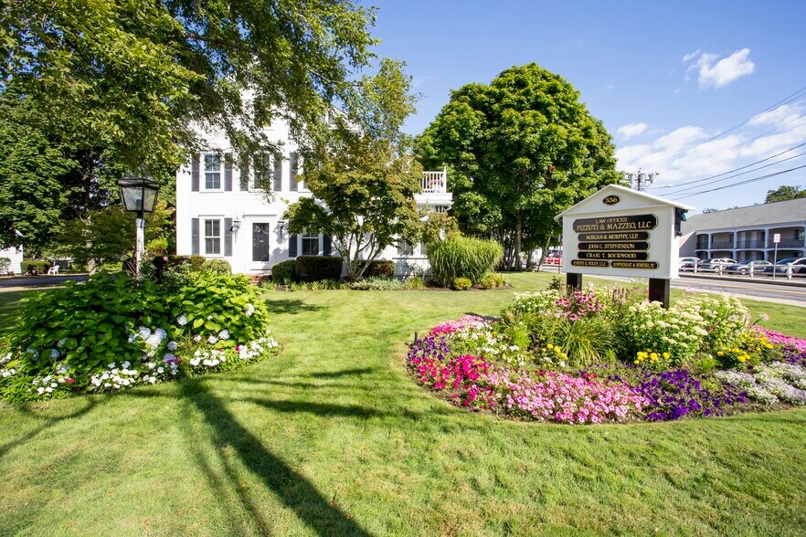 More Photos Of 336 South St, Hyannis Office For Sale