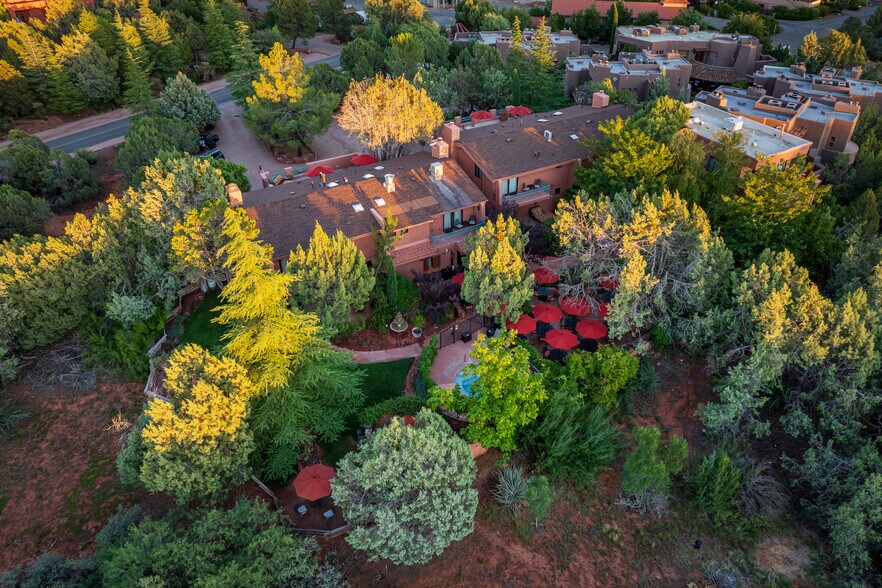 More Photos Of 55 Hozoni Dr, Sedona Hotel For Sale