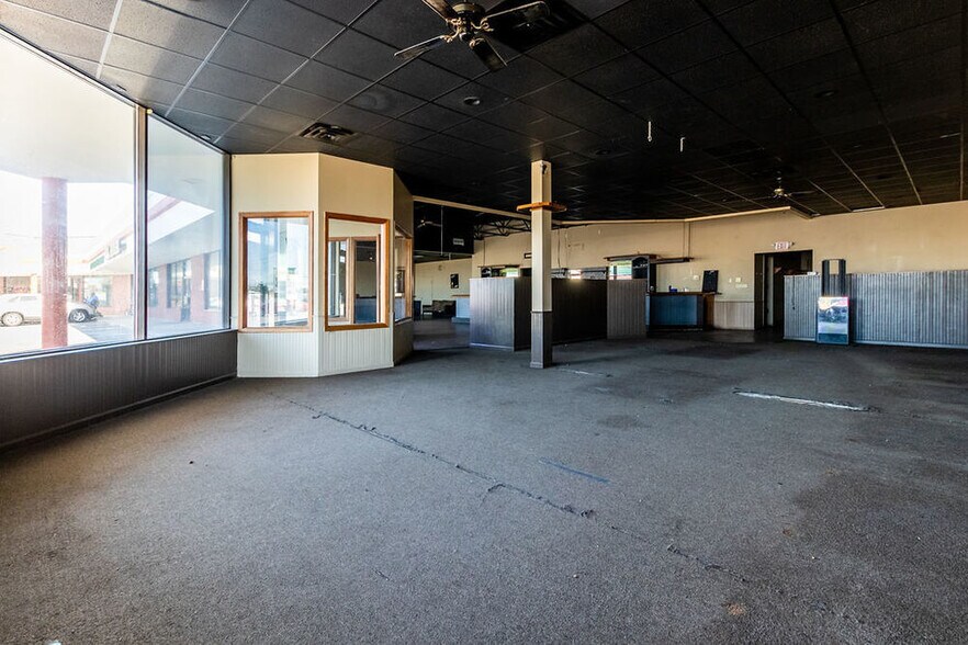 More Photos Of 1195 Lincoln Ave, Lockport General Retail For Lease