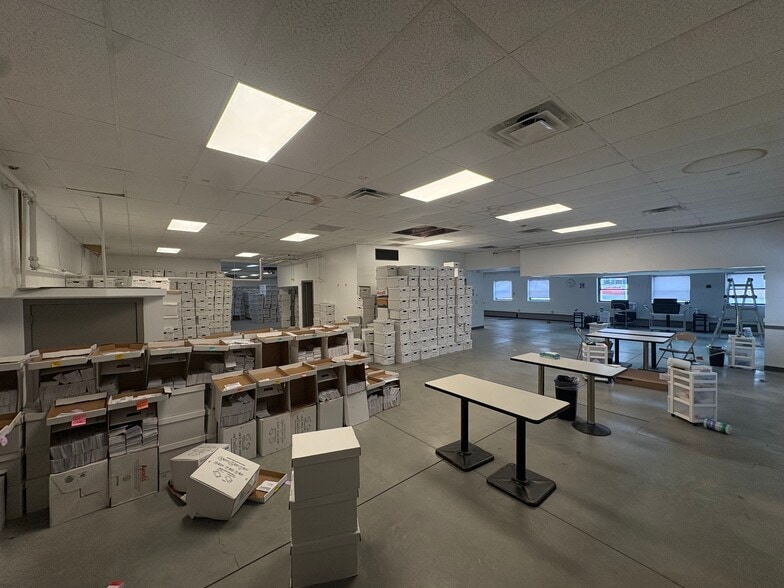 More Photos Of 35 W Brook St, Manchester Industrial For Sale