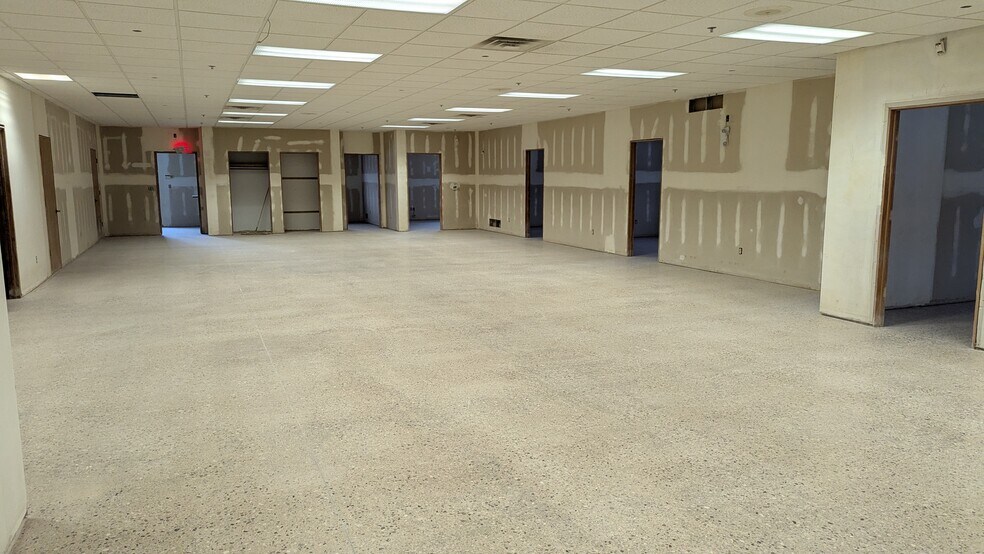 More Photos Of 2155 Traversefield Dr, Traverse City Manufacturing For Lease