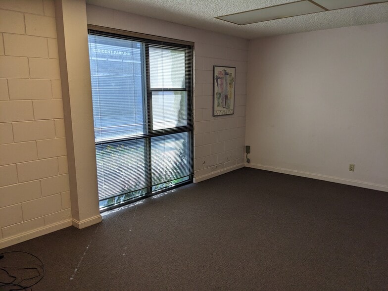 More Photos Of 1260 Elmer St, Belmont Warehouse For Lease