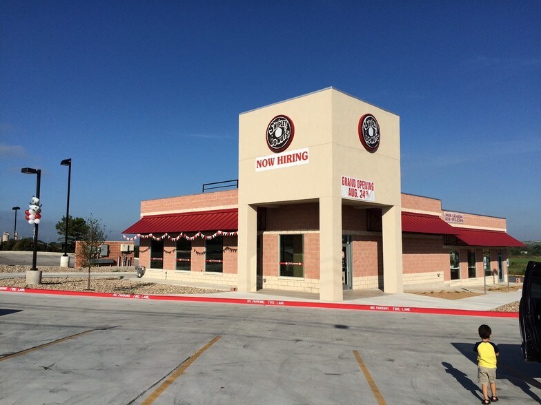 Primary Photo Of 3201 Commercial Cir, New Braunfels Storefront Retail Office For Lease