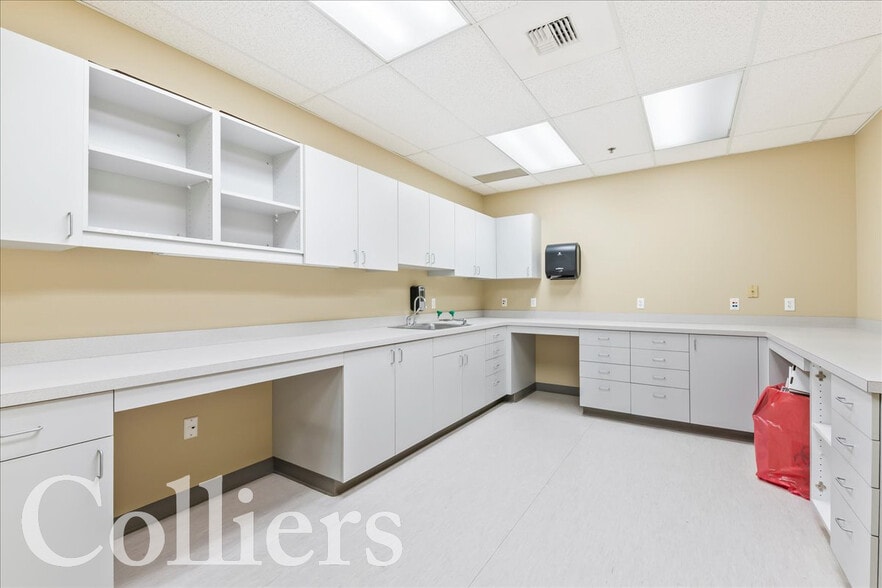 More Photos Of 745 S Progress Ave, Meridian Medical For Sale