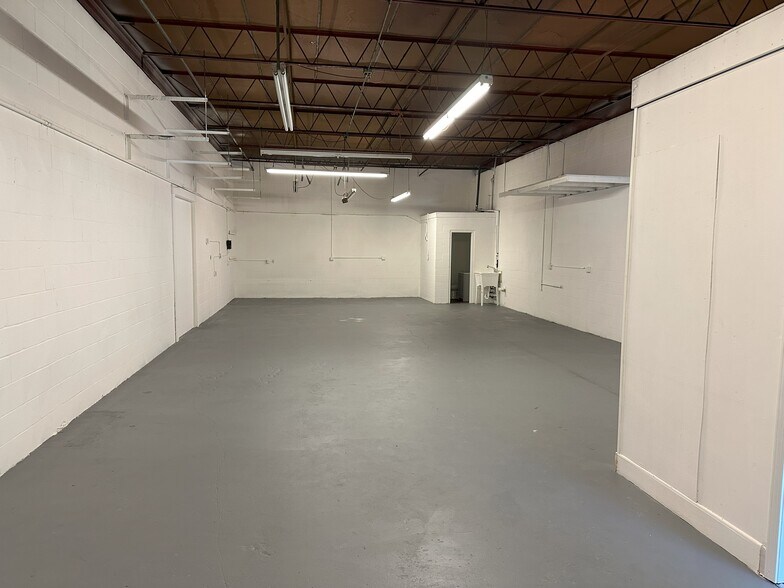 More Photos Of 3214-3218 Lenox Ave, Jacksonville Service For Lease