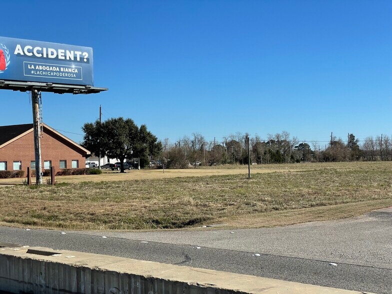 More Photos Of 26633 Southwest Fwy, Rosenberg Land For Sale