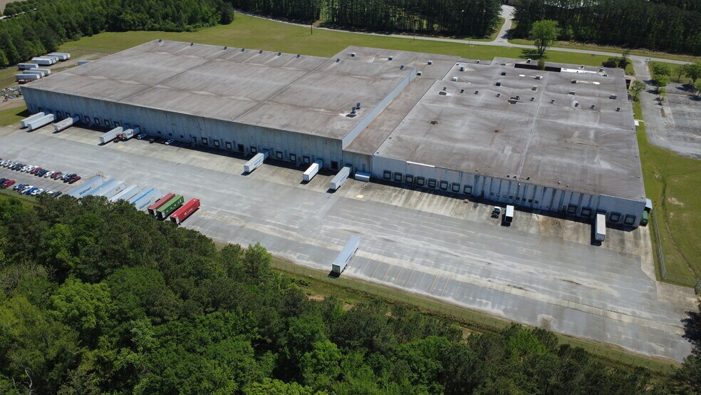 More Photos Of 633 Scottland Rd, Dillon Distribution For Lease