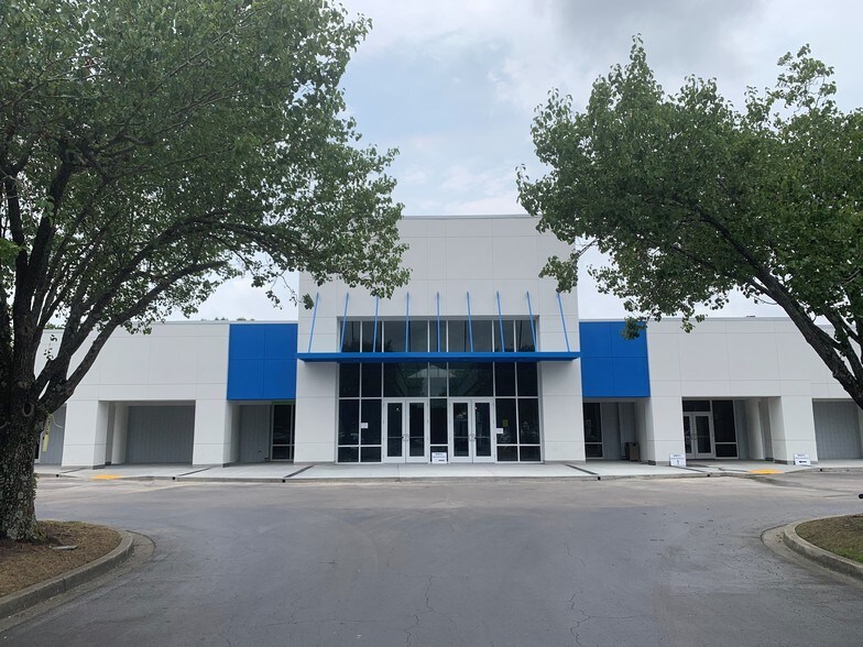 More Photos Of 8085 Rivers Ave, North Charleston Office For Lease