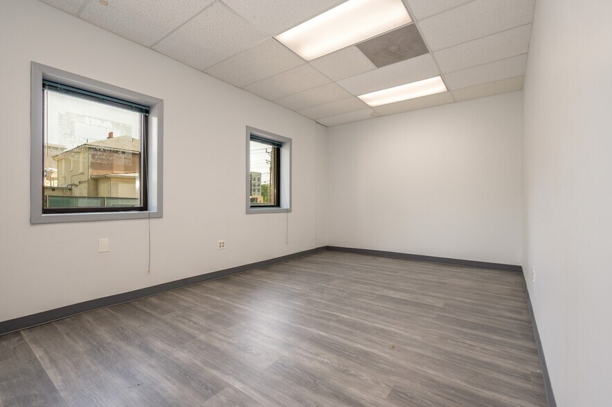 More Photos Of 9094 Baltimore Ave, College Park Office For Lease