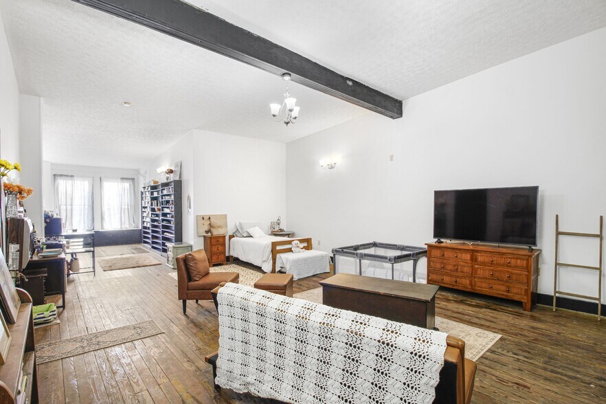 More Photos Of 111 Water St, Horse Cave Storefront For Sale