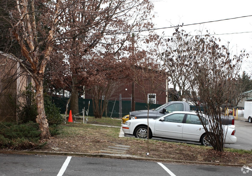 More Photos Of 1225 Old Dorsey Rd, Harmans Warehouse For Lease