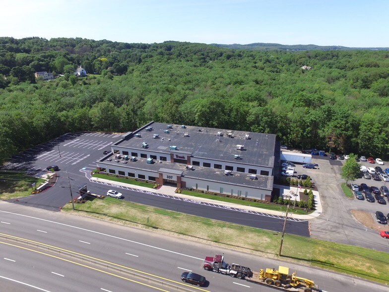 More Photos Of 337 Turnpike Rd, Southborough Research And Development For Lease