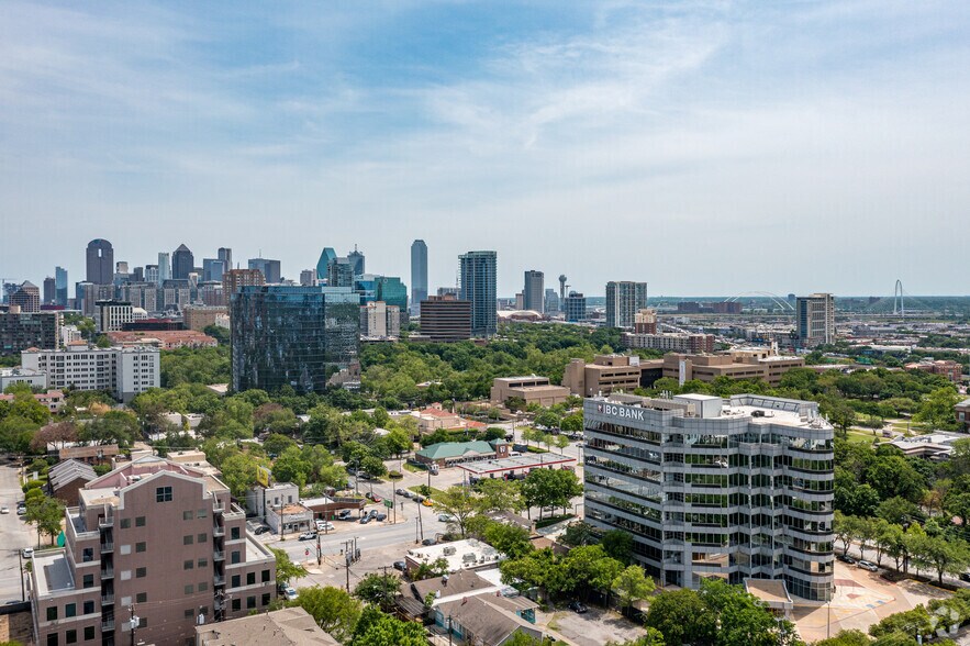 More Photos Of 3800 Maple Ave, Dallas Office For Lease
