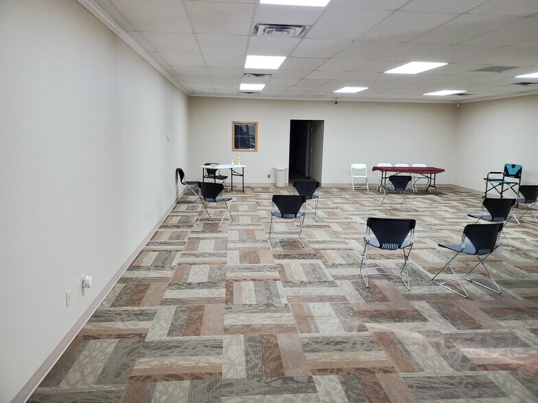 More Photos Of 6221-6227 W Gore Blvd, Lawton Office For Lease
