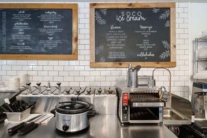 More Photos Of 139 S Main St, Sheffield Freestanding For Sale