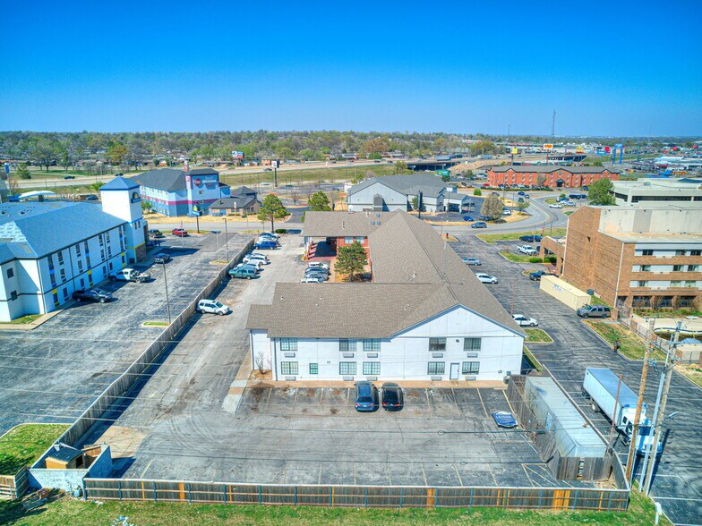 More Photos Of 3211 S 79th East Ave, Tulsa Apartments For Sale