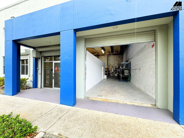 More Photos Of 5745-5759 NW 151st St, Miami Lakes Light Distribution For Lease