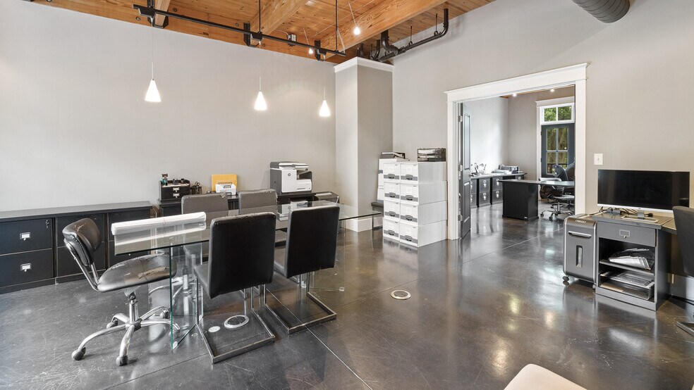 More Photos Of 19 Market, Beaufort Office For Lease