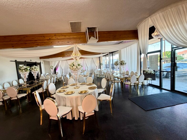 More Photos Of 2111 E Main St, Mesa Freestanding For Sale