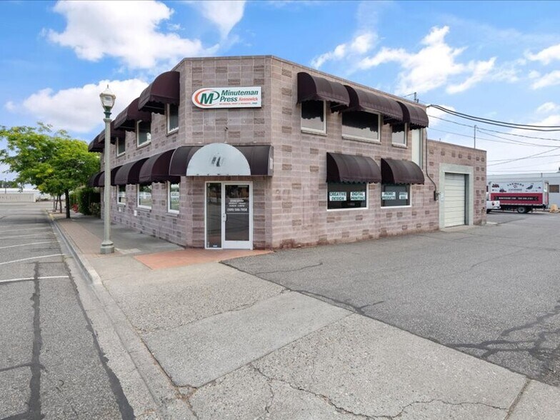More Photos Of 110 N Cascade St, Kennewick Flex For Sale