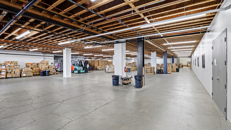 More Photos Of 2250 Maple Ave, Los Angeles Warehouse For Lease