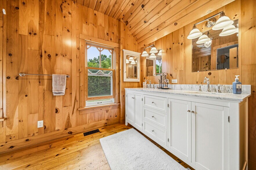 More Photos Of 3126 Mennonite Rd, Mantua Sports And Entertainment For Sale