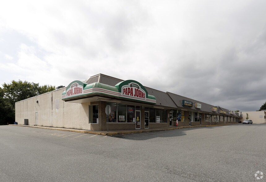 Primary Photo Of 529 E Basin Rd, New Castle Storefront For Lease
