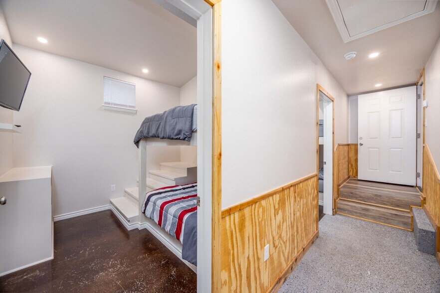 More Photos Of 12625 Sandpiper Rd, Thackerville Specialty For Sale