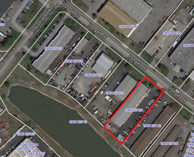 More Photos Of 8 Irongate Dr, Waldorf Warehouse For Lease