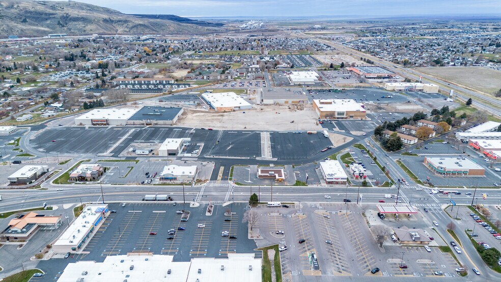 More Photos Of 4155 Yellowstone Ave, Pocatello General Retail For Sale