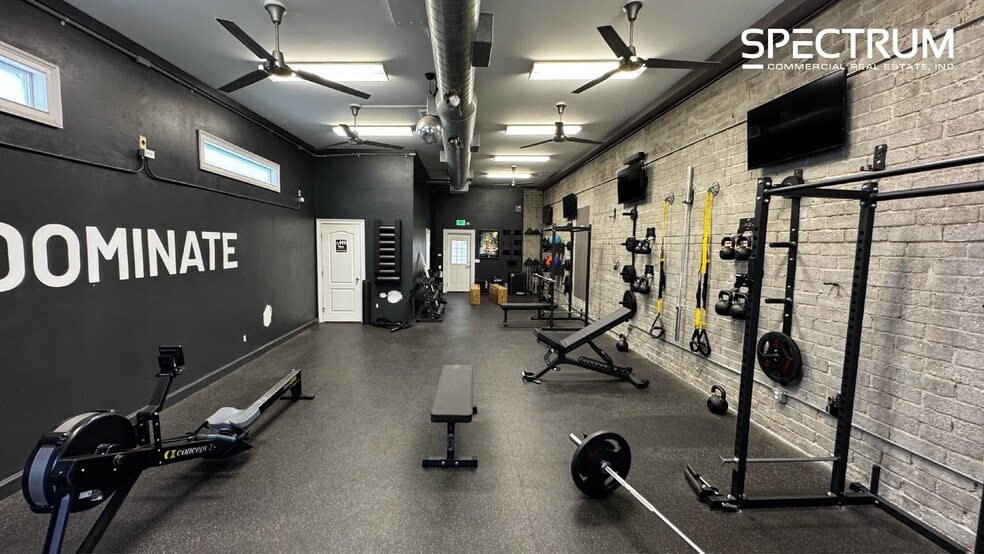 More Photos Of 2707 W Burbank Blvd, Burbank Storefront Retail Residential For Lease