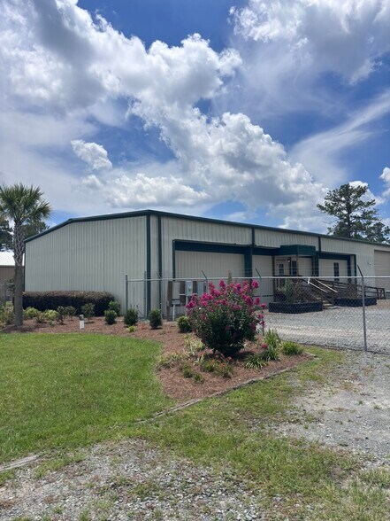 More Photos Of 19300 Valdosta Hwy, Valdosta Distribution For Lease