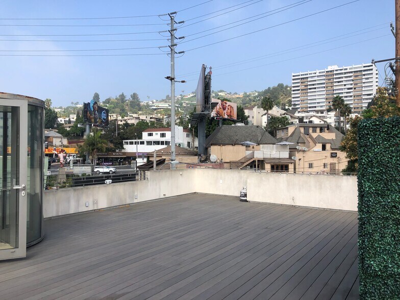 More Photos Of 8756 Holloway Dr, West Hollywood Loft Creative Space For Lease