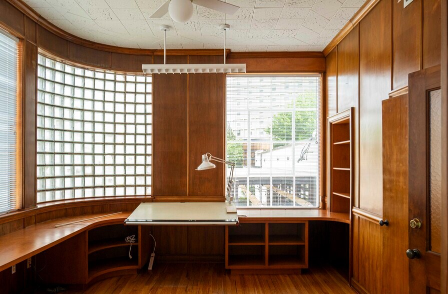 More Photos Of 215 Church St, Decatur Loft Creative Space For Lease