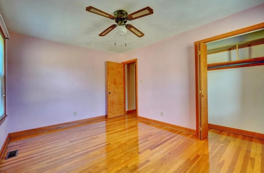 More Photos Of 4530 Shoulders Hill Rd, Suffolk Medical For Sale
