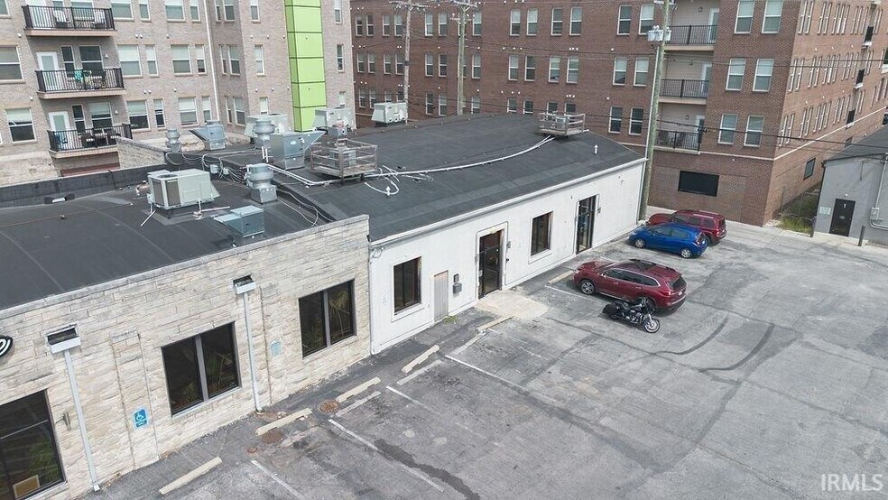 More Photos Of 409 S Walnut St, Bloomington Restaurant For Sale