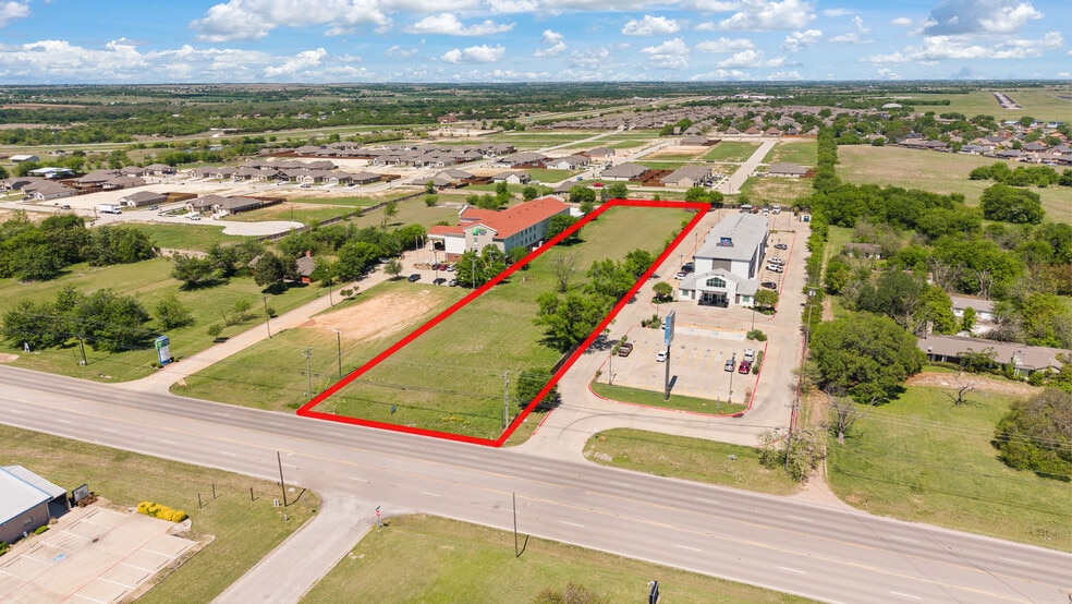 More Photos Of 1724 W Henderson St, Cleburne Land For Sale