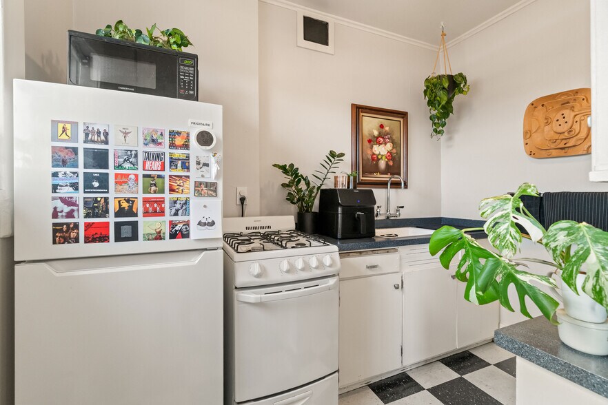 More Photos Of , Portland Multifamily For Sale