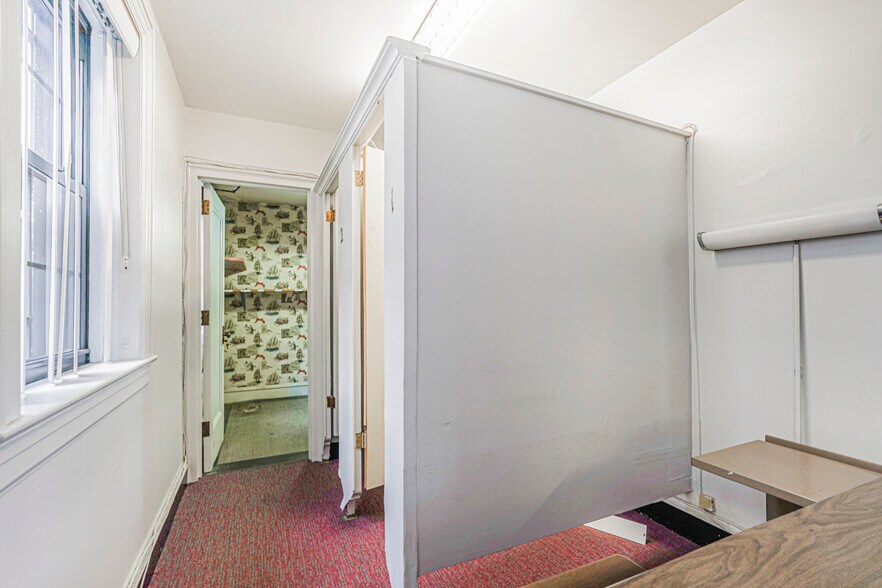 More Photos Of 257 New Dorp Ln, Staten Island Bank For Sale