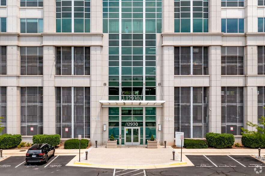 12930 Worldgate Dr, Herndon, VA 20170 Office For Lease