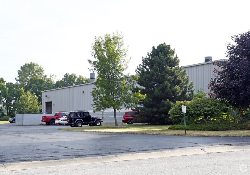 More Photos Of 6255 Suder Ave, Toledo Manufacturing For Lease