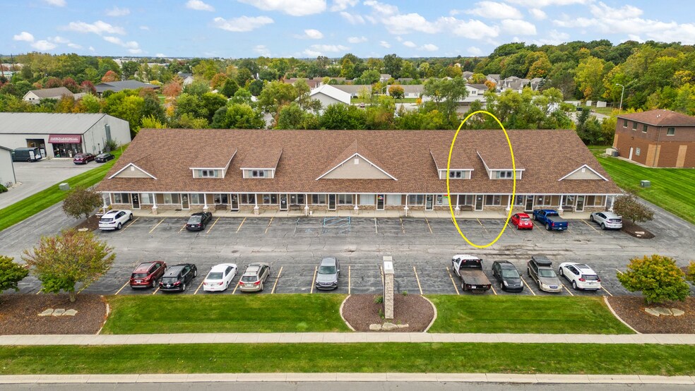 More Photos Of 2502 Beech St, Valparaiso Storefront For Sale