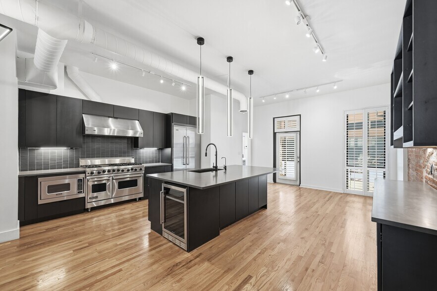 More Photos Of 1732-1770 Blake St, Denver Storefront For Sale