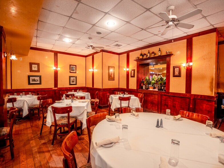 More Photos Of 4358 Victory Blvd, Staten Island Storefront Retail Residential For Lease