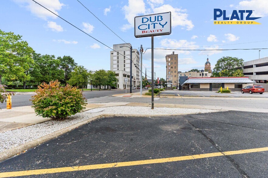 More Photos Of 231-239 Main Ave SW, Warren Storefront For Sale