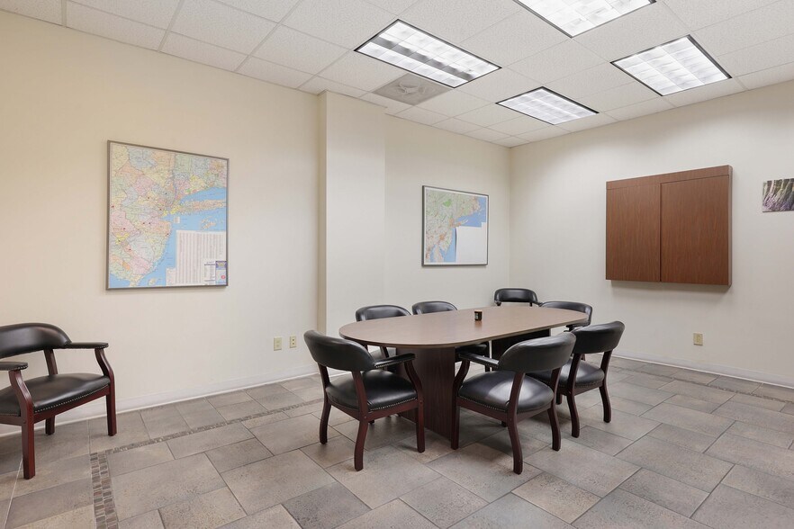 More Photos Of 472 E Westfield Ave, Roselle Park Light Manufacturing For Lease