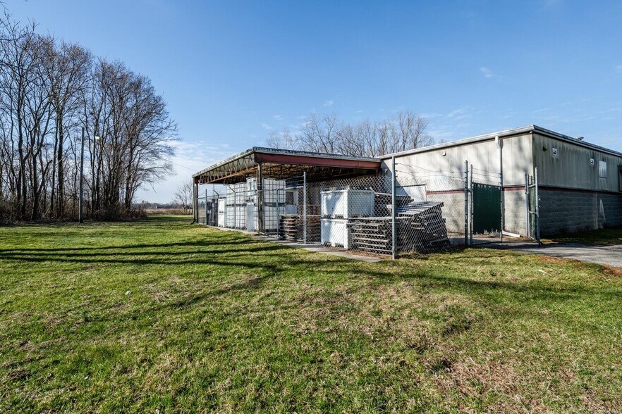 More Photos Of 641 S Crystal Ave, Benton Harbor Winery Vineyard For Sale