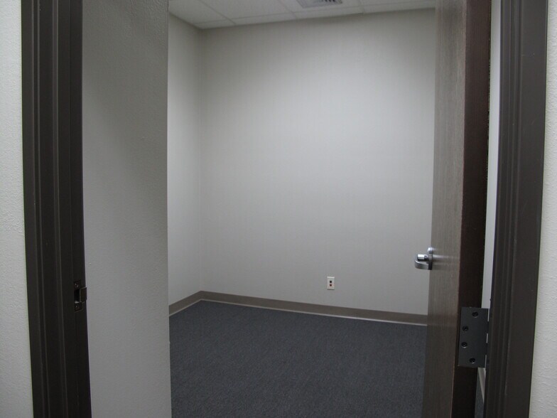 More Photos Of 531 N Portland Ave, Oklahoma City Warehouse For Lease